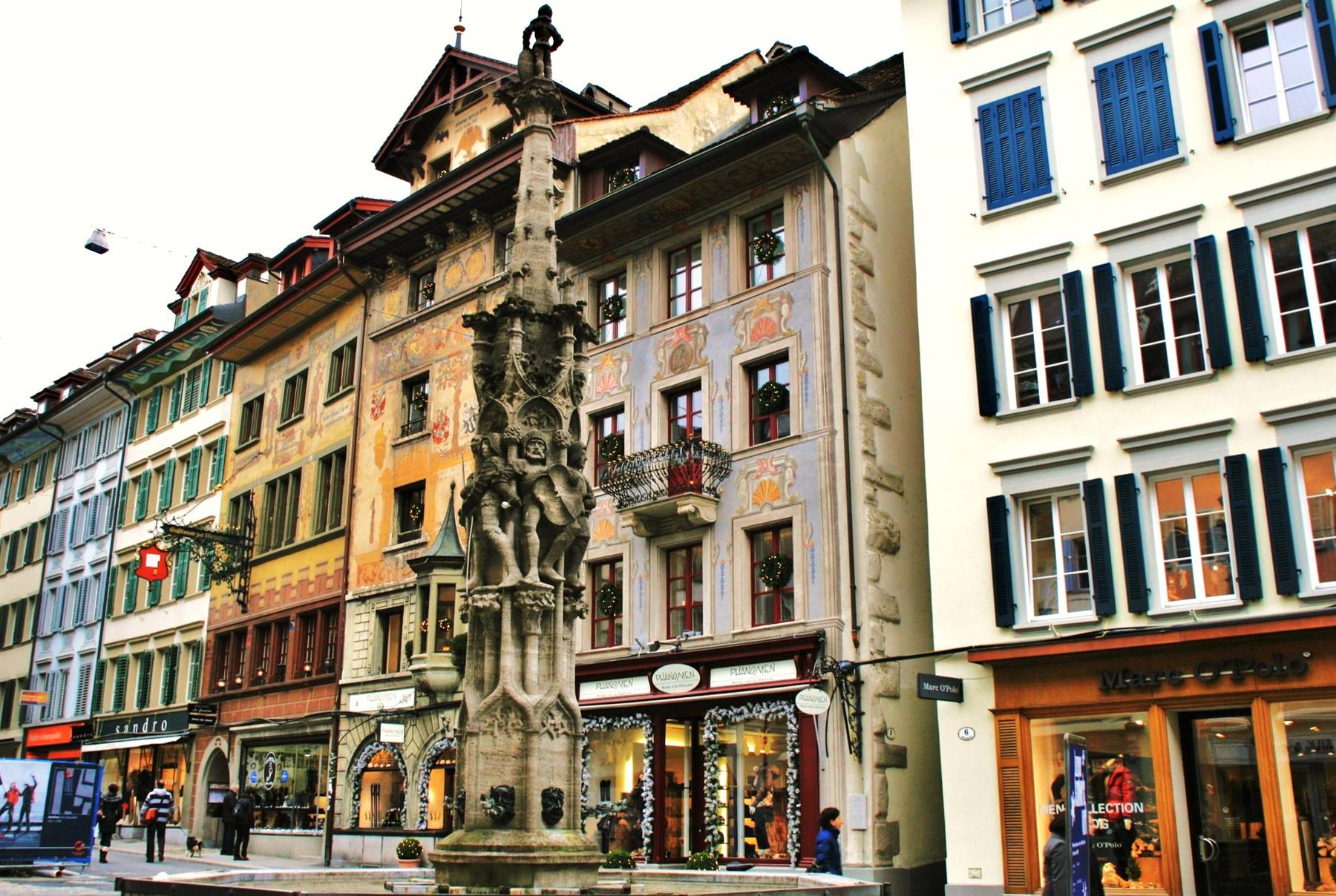 Piazza Weinmarkt