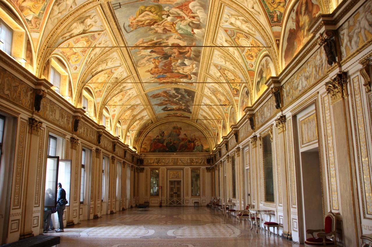 Galleria degli specchi Palazzo Ducale- Mantova
