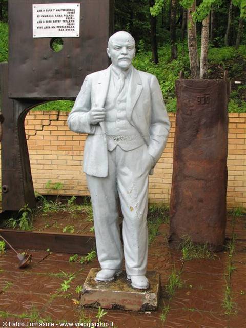 l'immancabile statua di Lenin