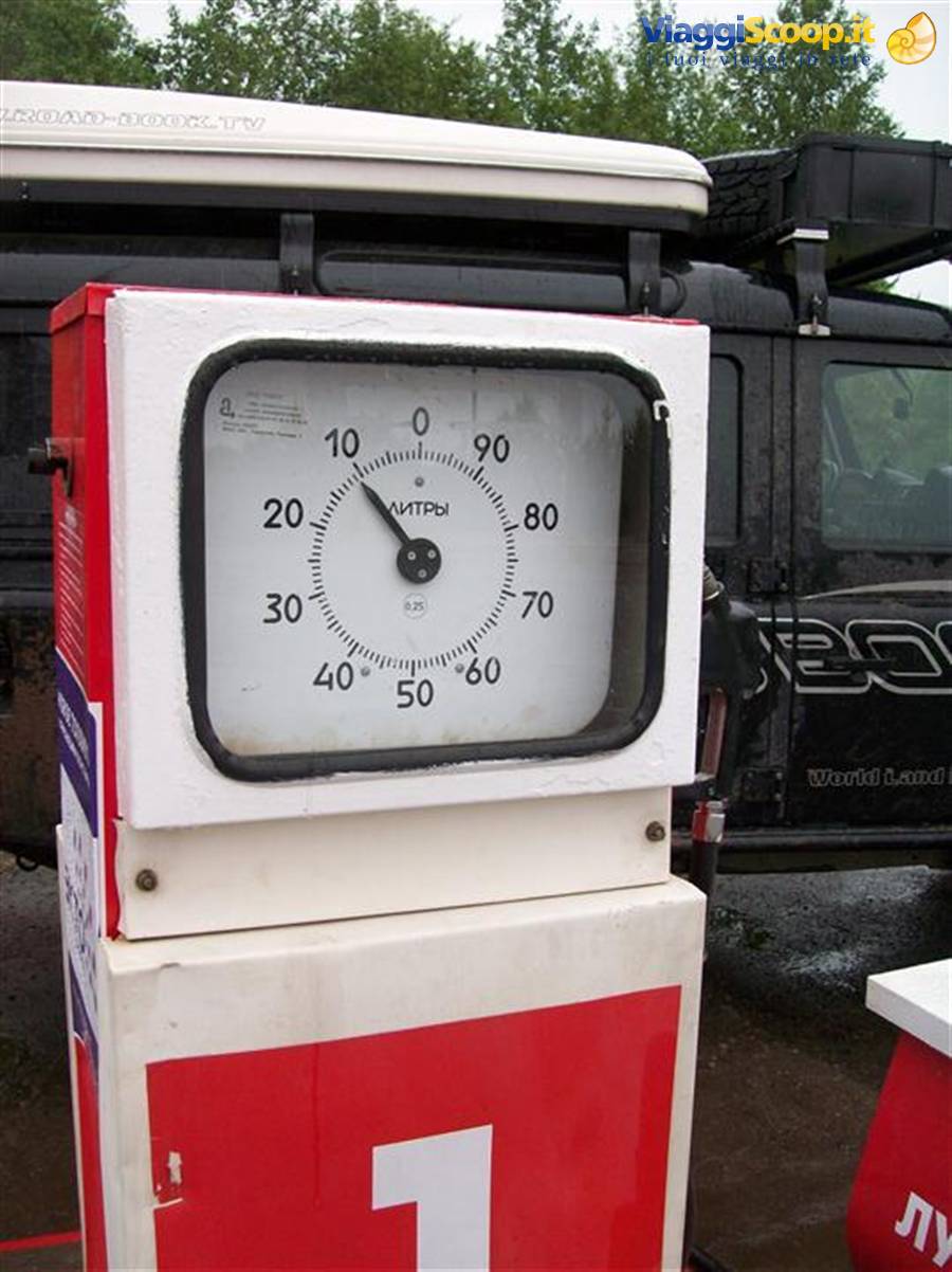pompa di benzina ancora in uso