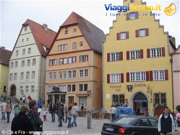 Rothenburg - palazzi a Marktplatz