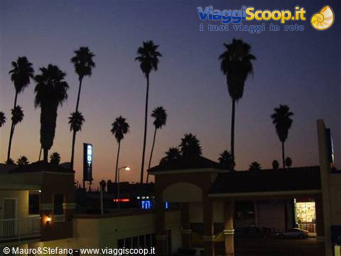 Alba sulla Sunset Blvd...... il nostro mitico Motel....