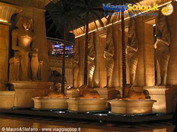 Dentro al LUXOR....