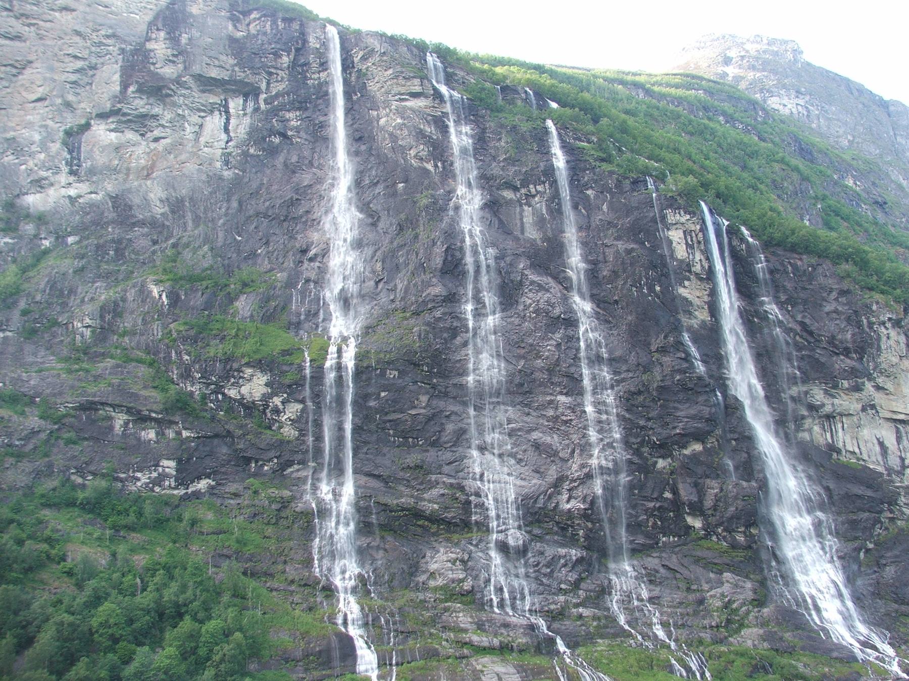 Geirengerfjord, Le Sette Sorelle