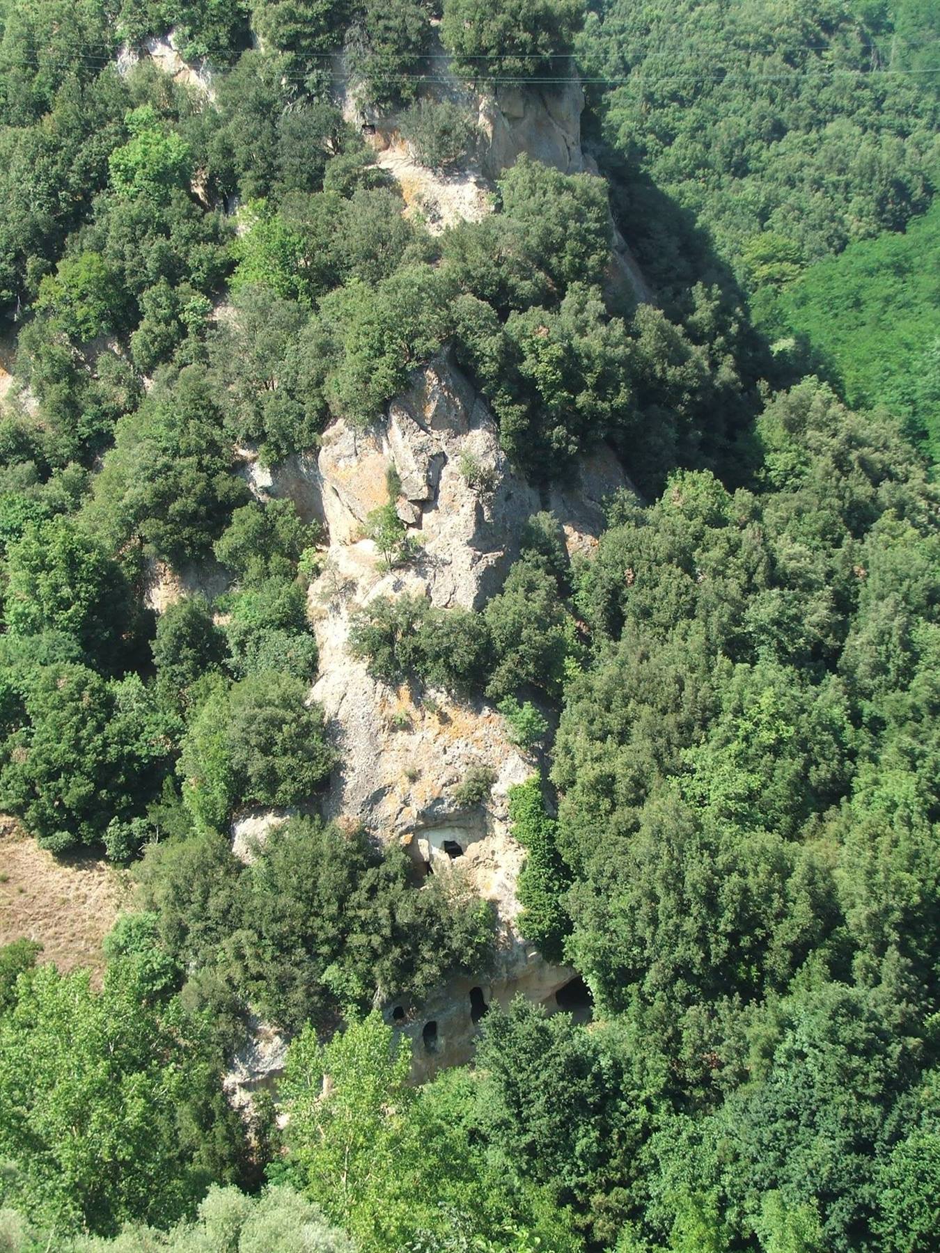 Sorano,tombe etrusche