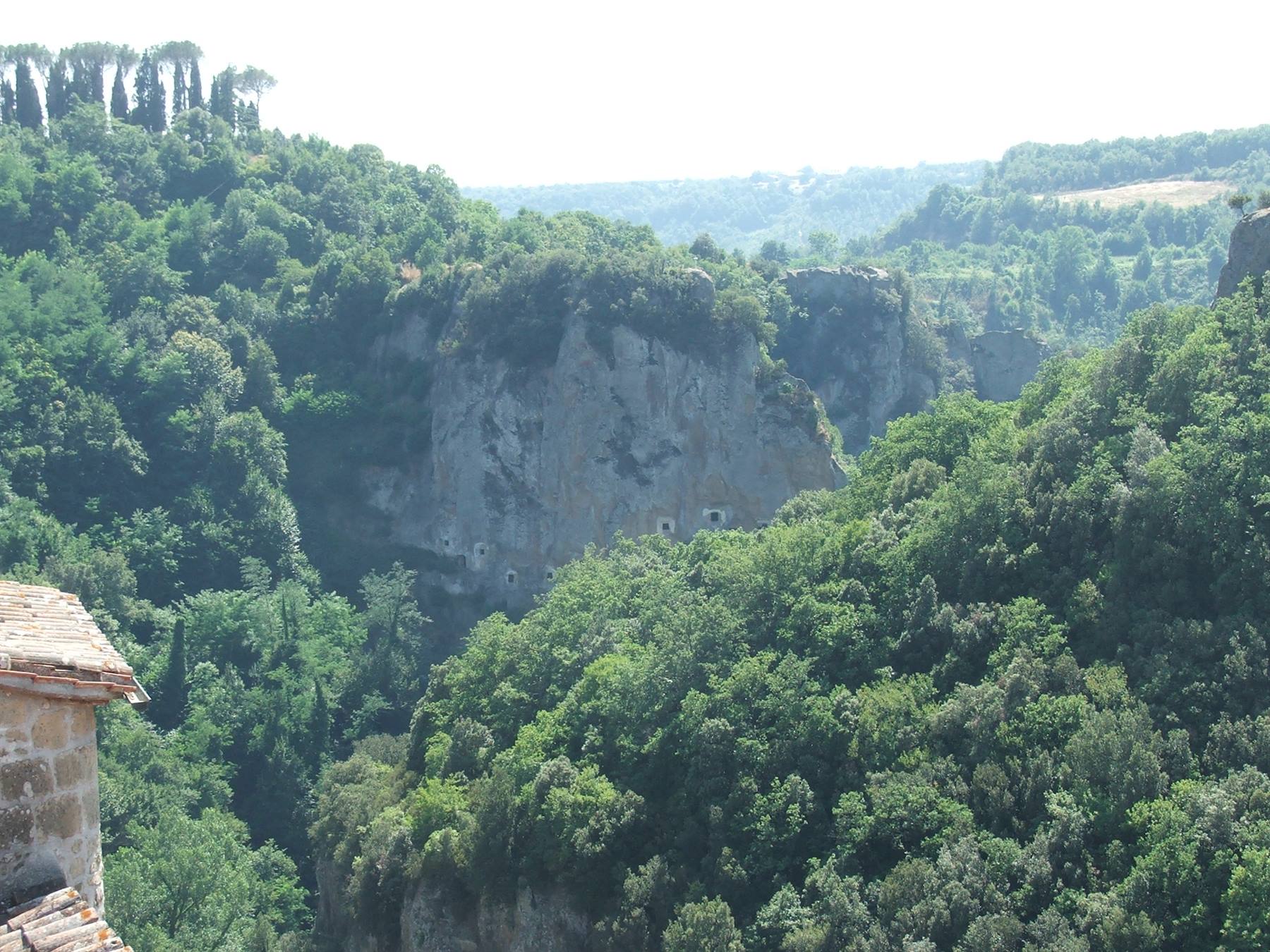 Sorano,tombe etrusche