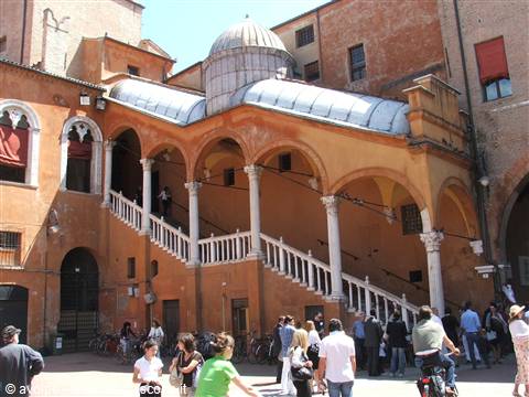 Ferrara,scala per il Municipio