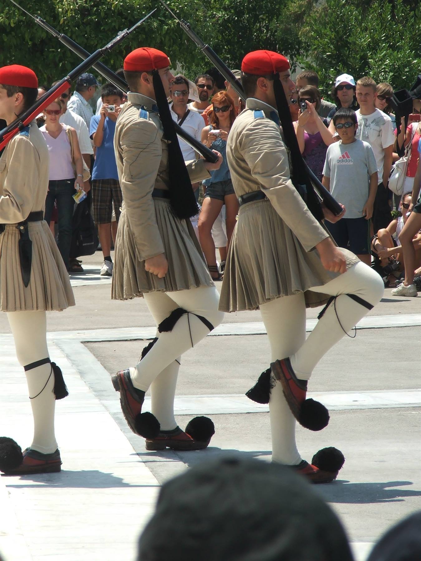 Atene, cambio della guardia
