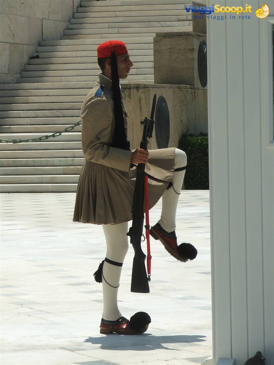 Atene, cambio della guardia
