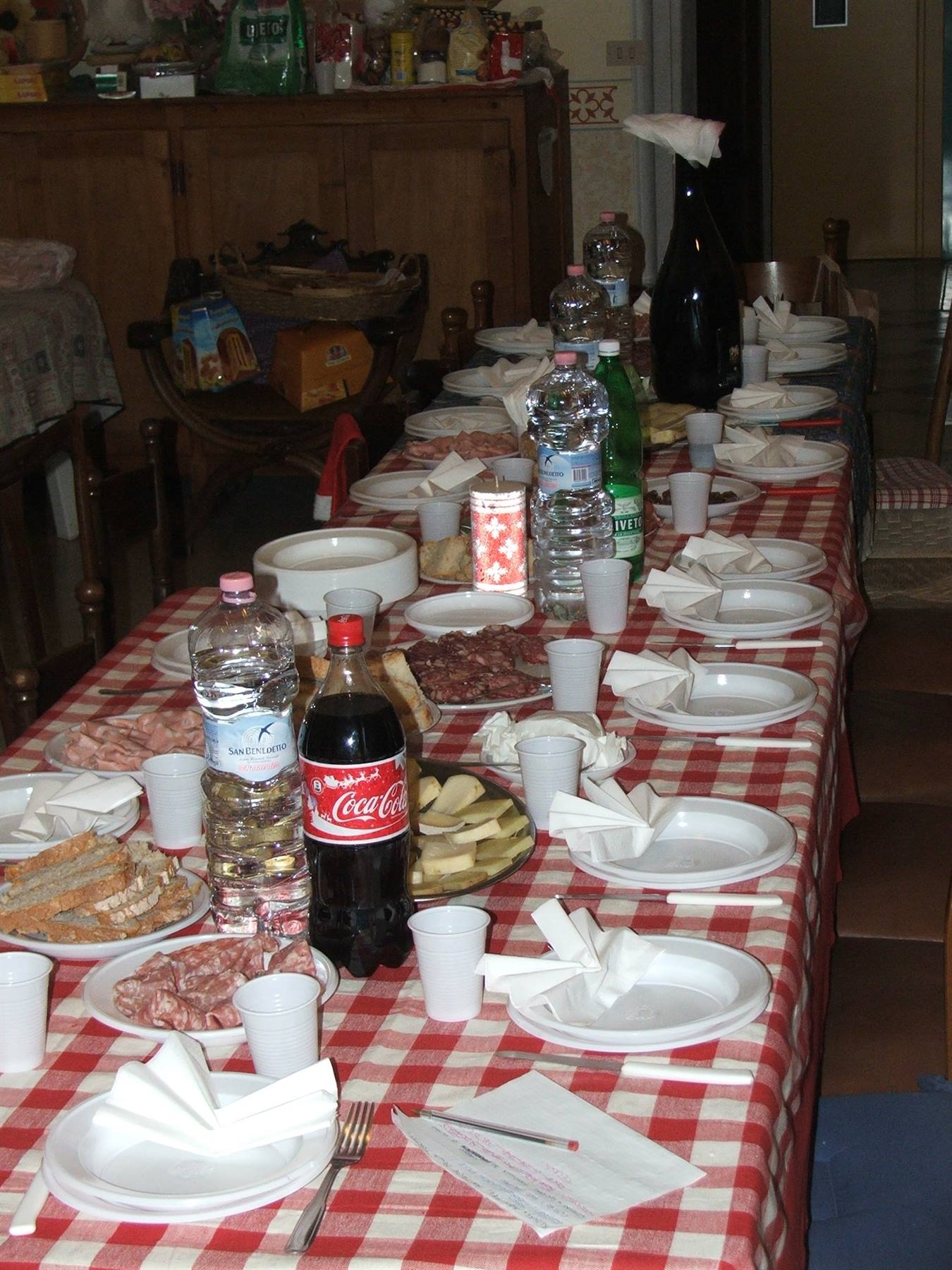 Volterra,tavolata di Capodanno