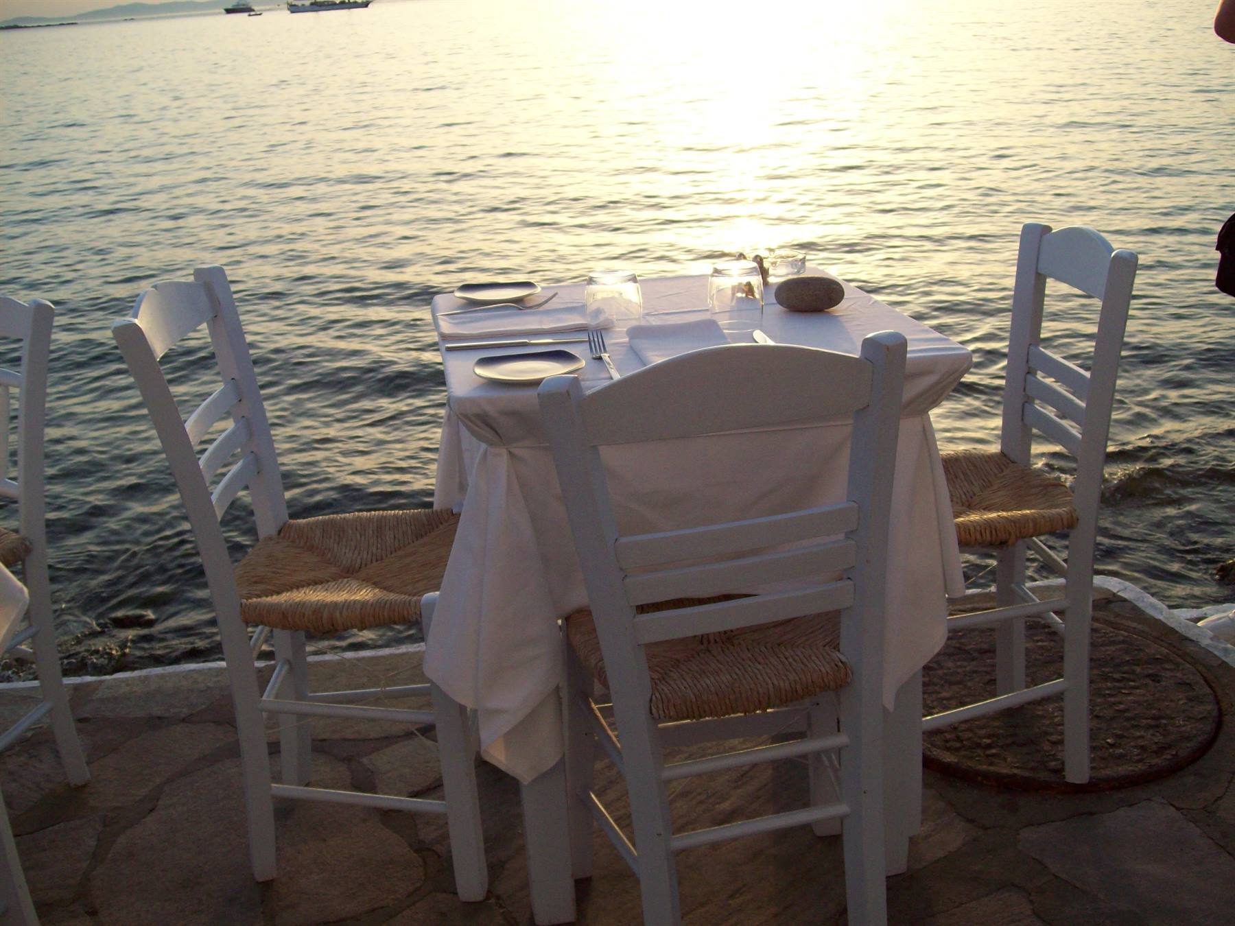 Arriva il tramonto.. che cenetta romantica..
