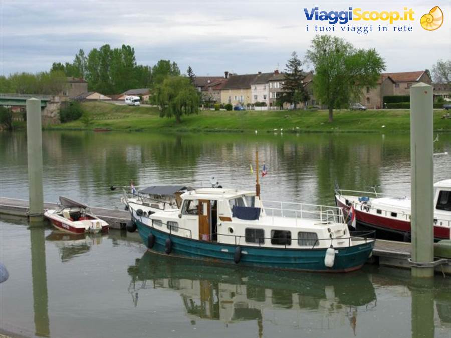 Tournus - fiume