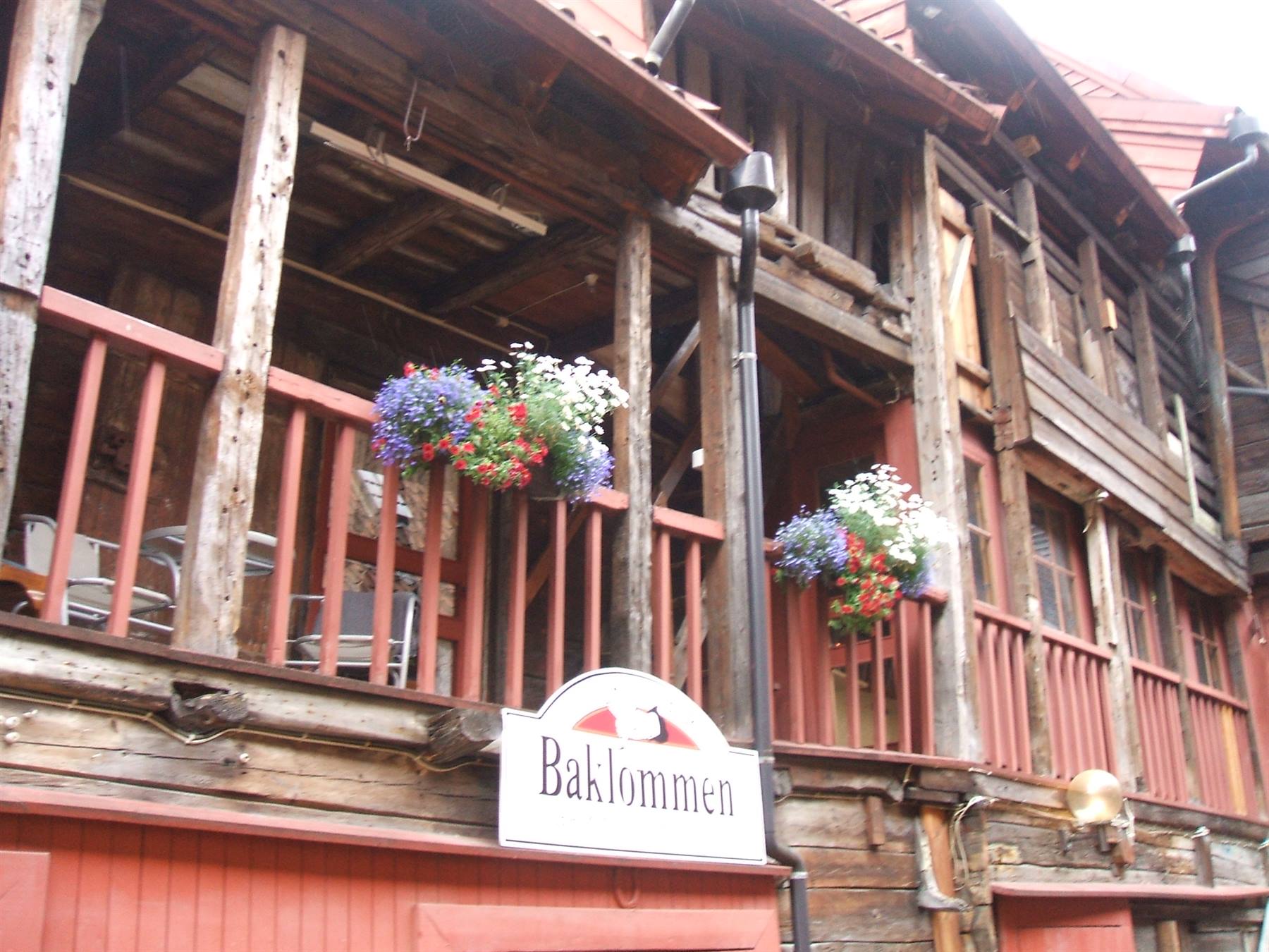 BERGEN TUTTO IN LEGNO!