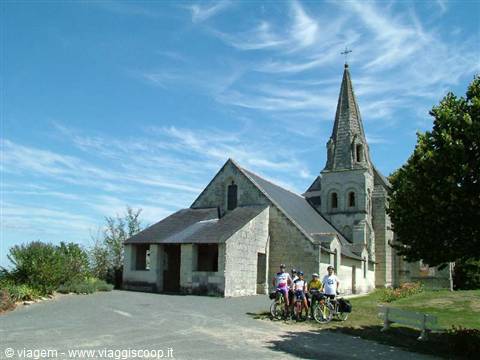 Chiesa di Souzay Champigny