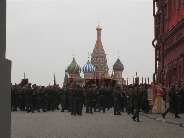 Militari in piazza rossa
