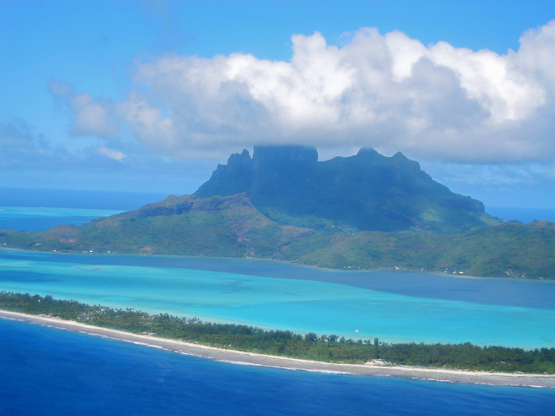 BORA BORA DALL'ALTO