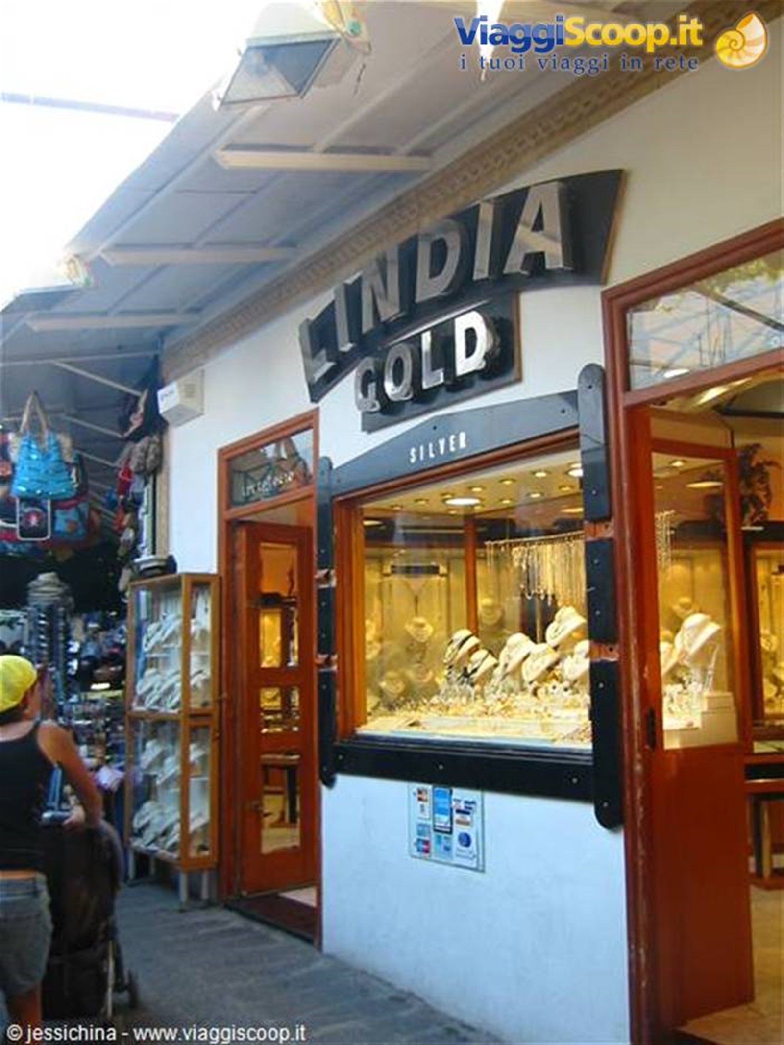negozio d oro a lindos