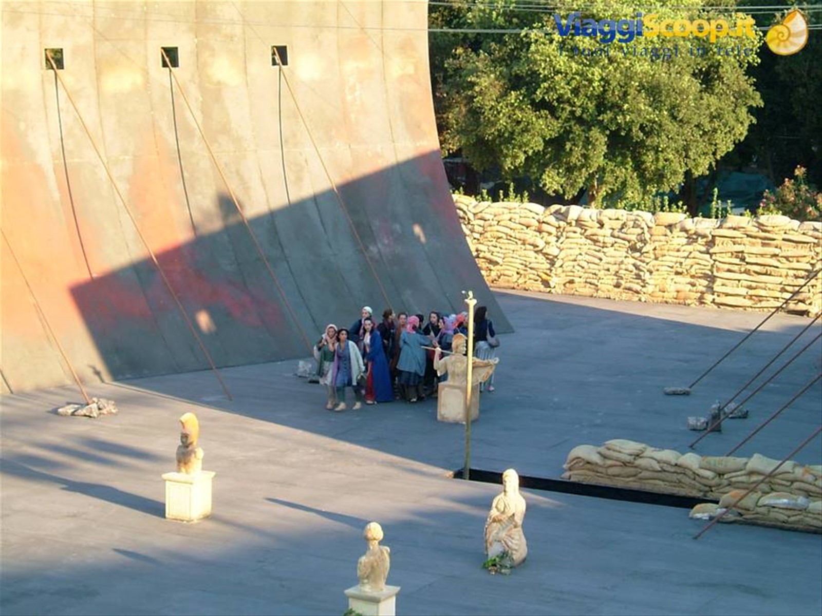 Rappresentazione della tragedia "Sette contro Tebe" nel teatro greco