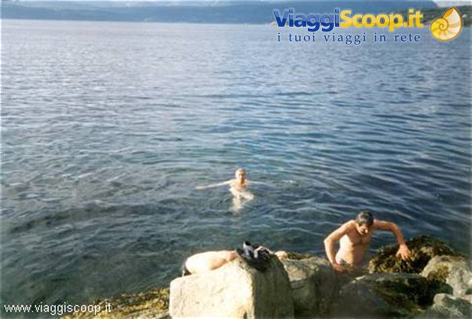 Bagno nel mare del nord a Narvik