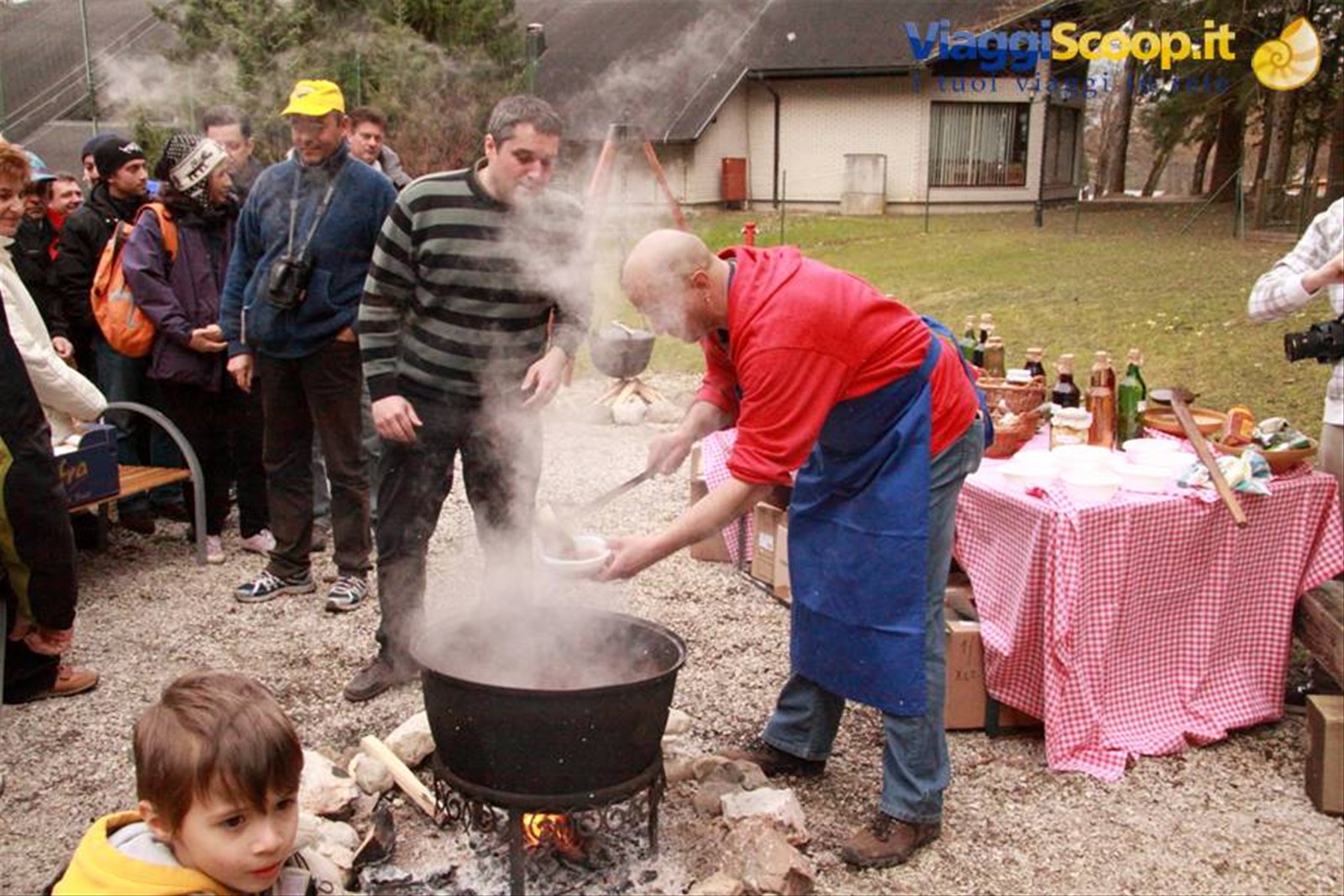 Campeggio Bled - il Goulash cotto nel paiolo