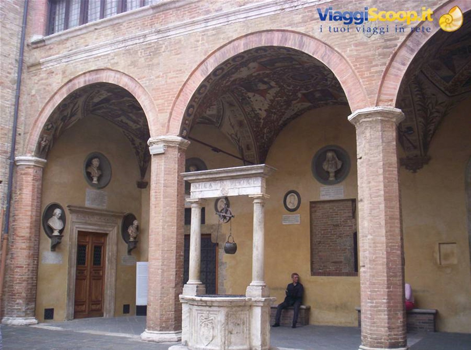 Palazzo Chigi-Saracini (interno)