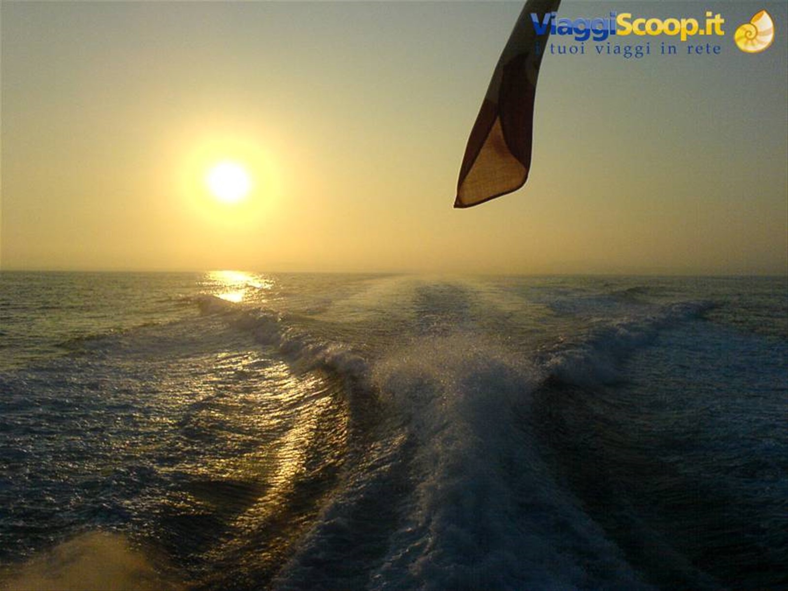 ...via all'alba da Mahon...