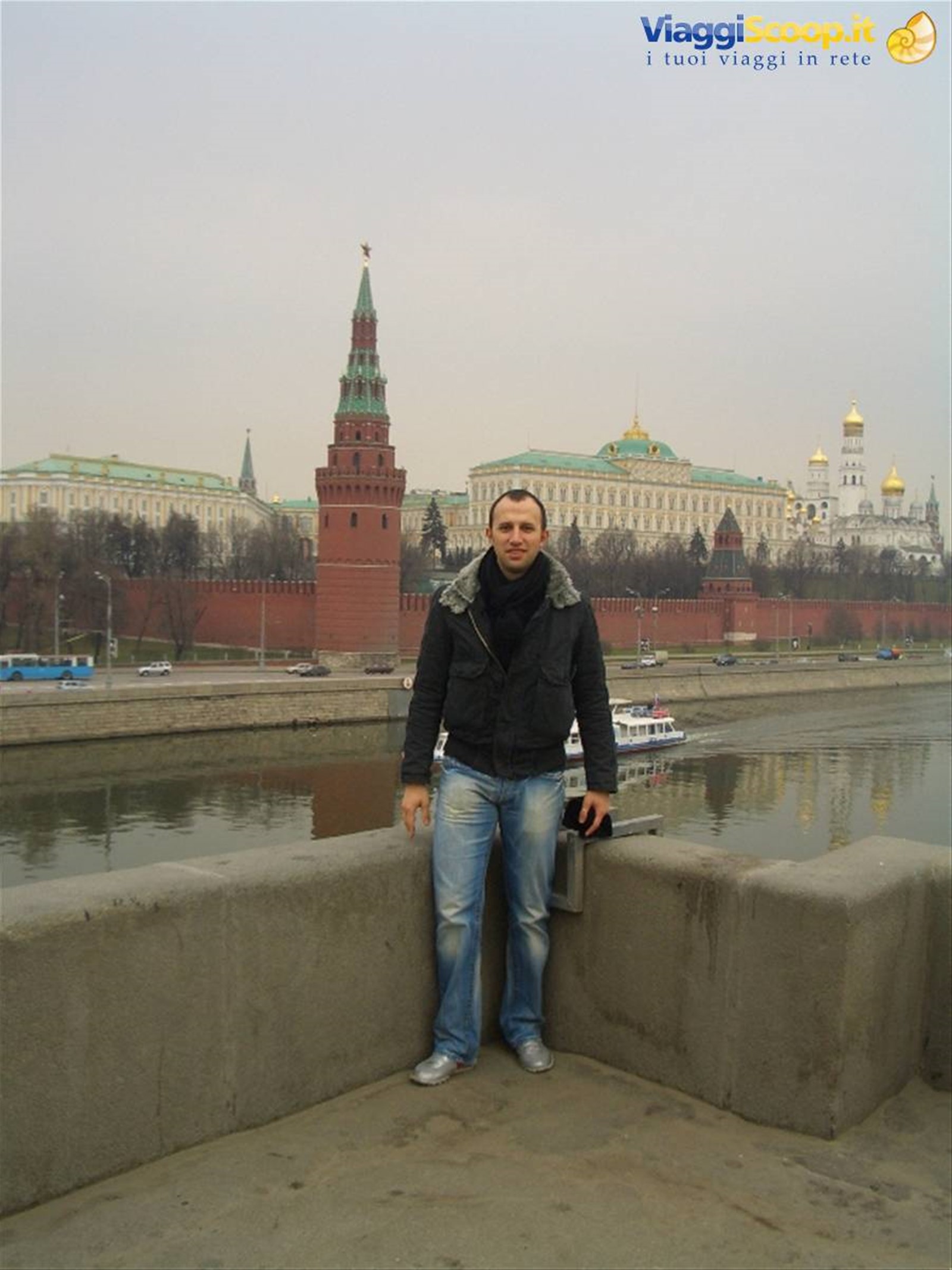 Il cremlino....dal fiume Moscova