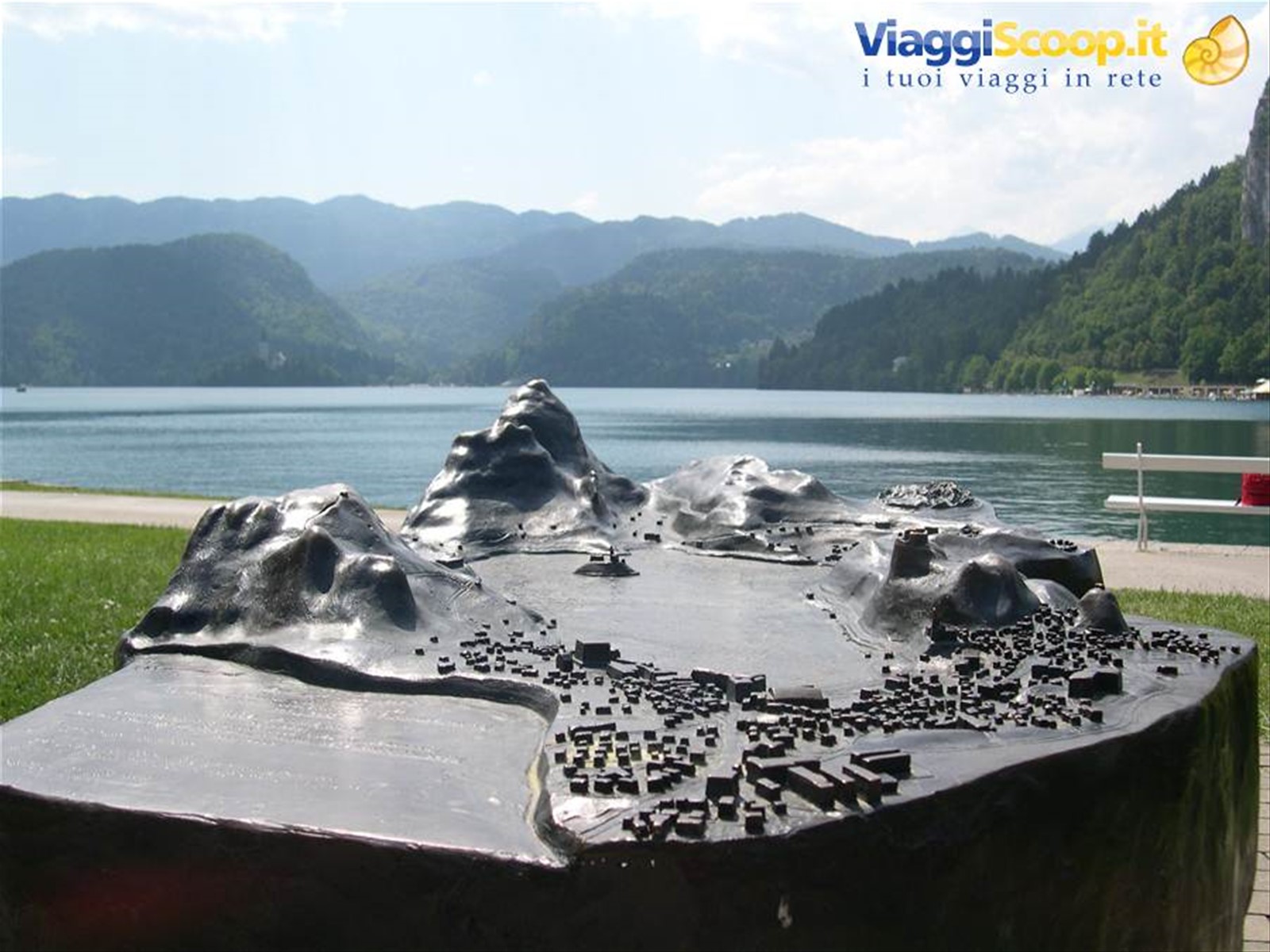 UN "PLASTICO" DEL LAGO IN BRONZO