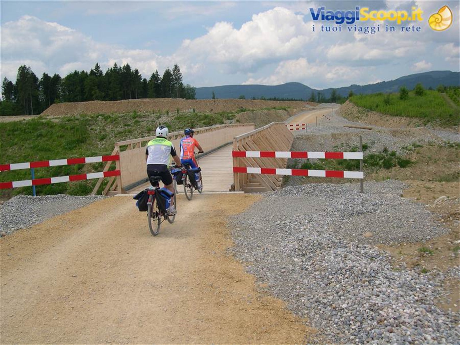 SI PEDALA ANCHE SULLO STERRATO ! . . .