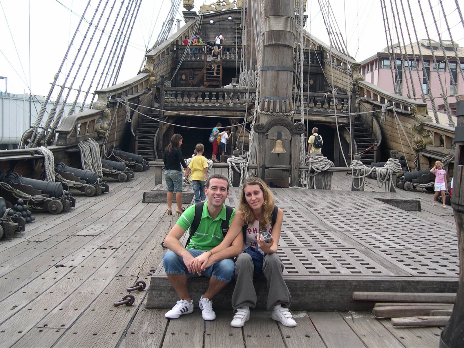 NELLA NAVE DEI PIRATI . . .