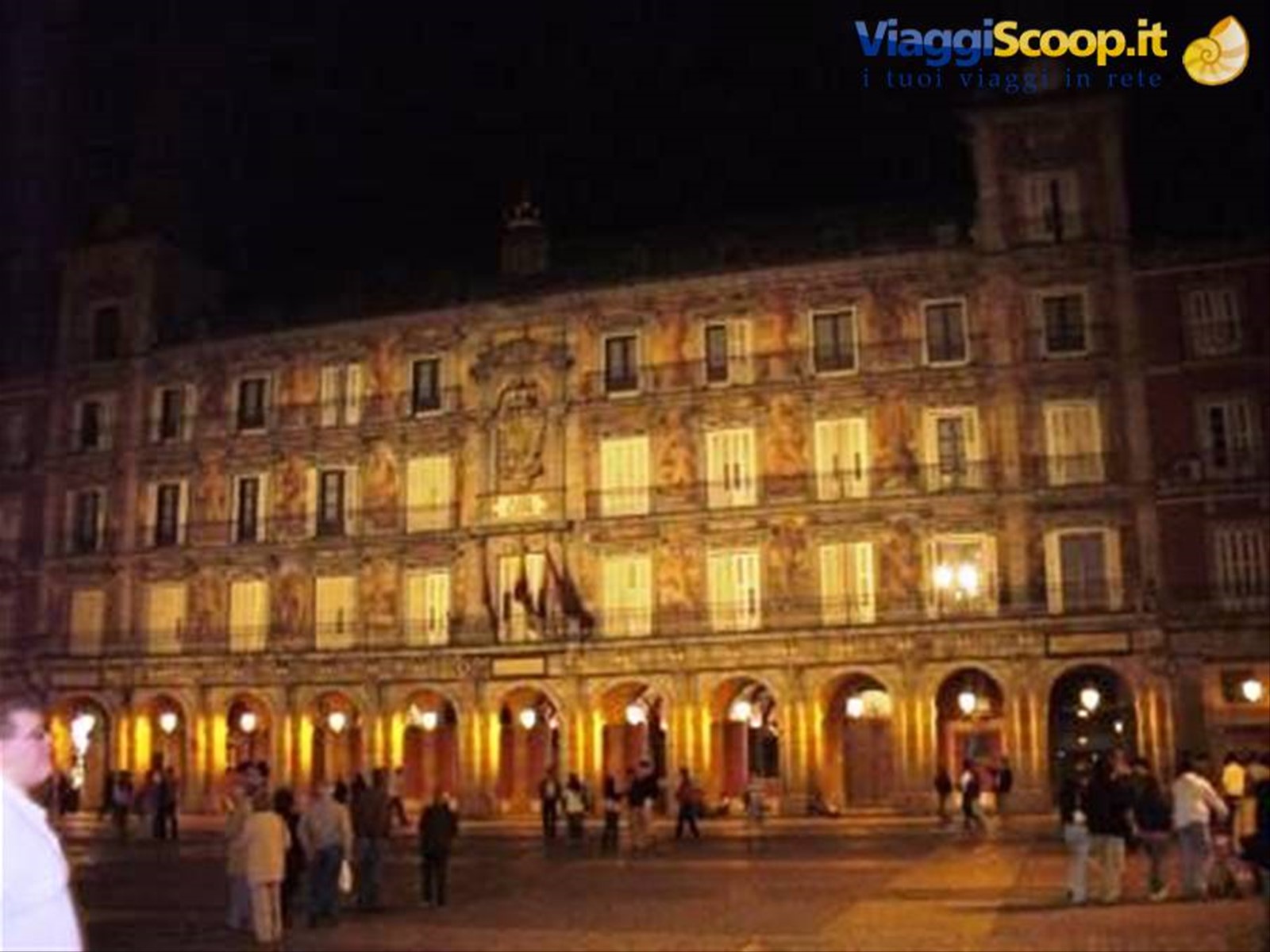 plaza mayor di notte
