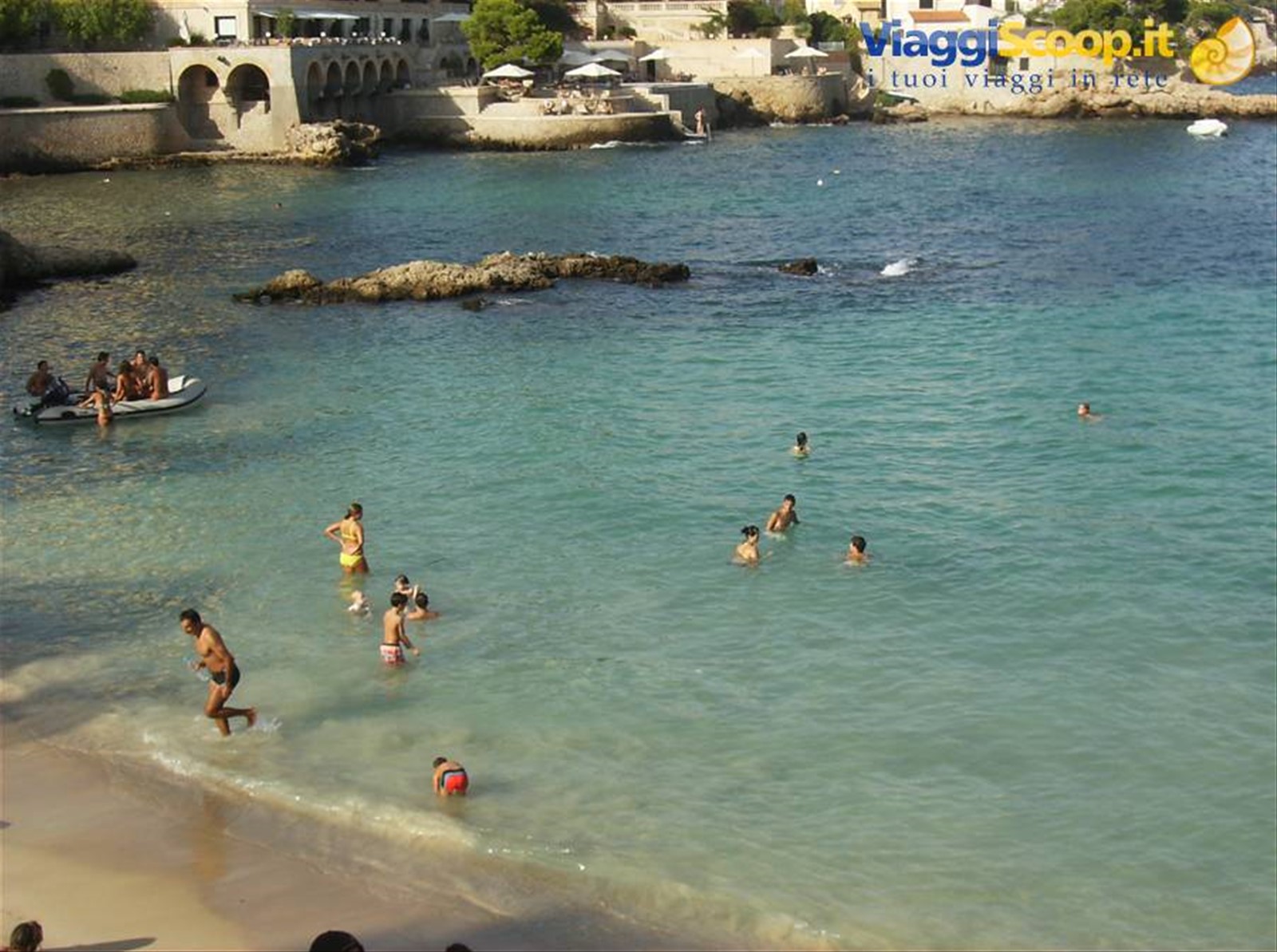 spiaggia ma xdonatemi nn ricordo il nome