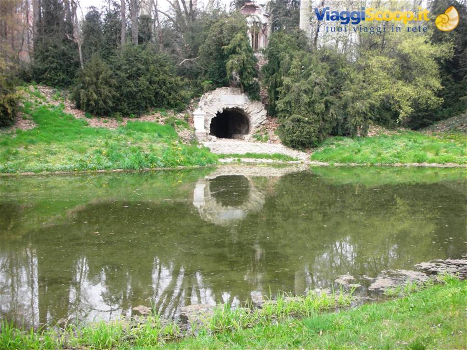 grotta del mago merlino