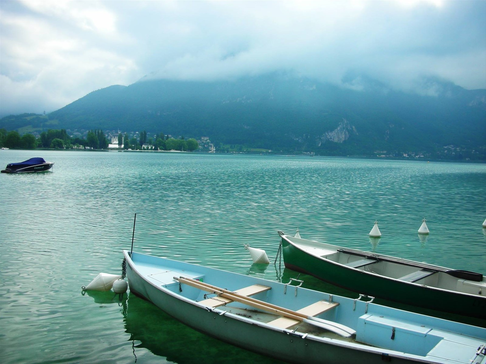 veduta lago annecy