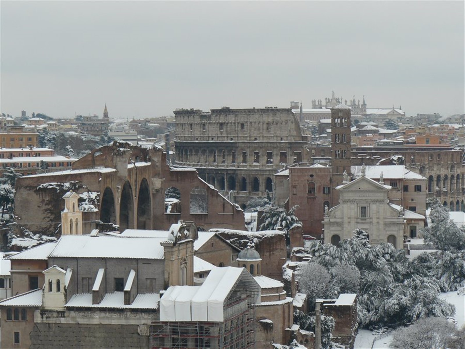 Vista sui Fori e Colosseo