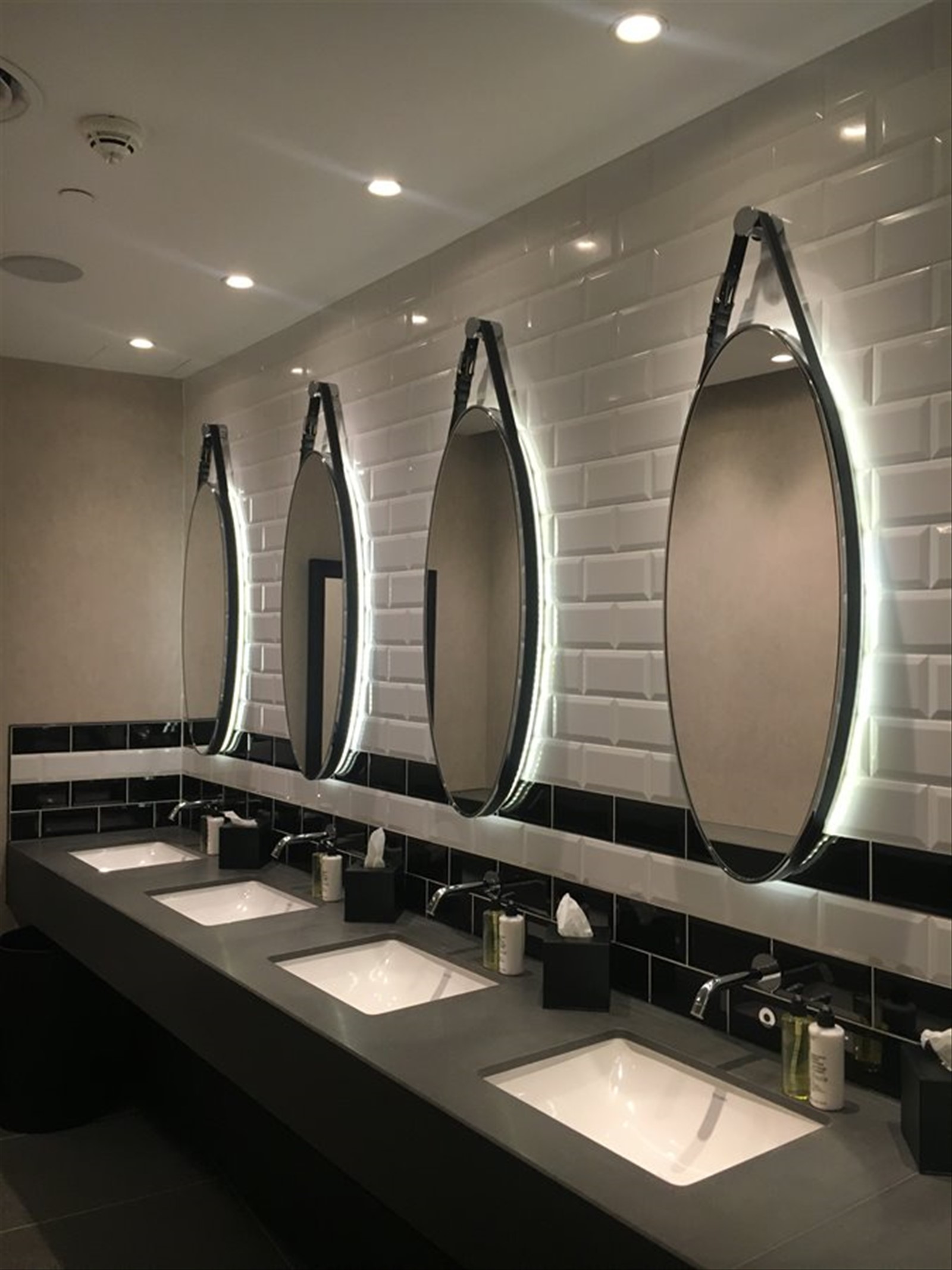 Hilton Toilette