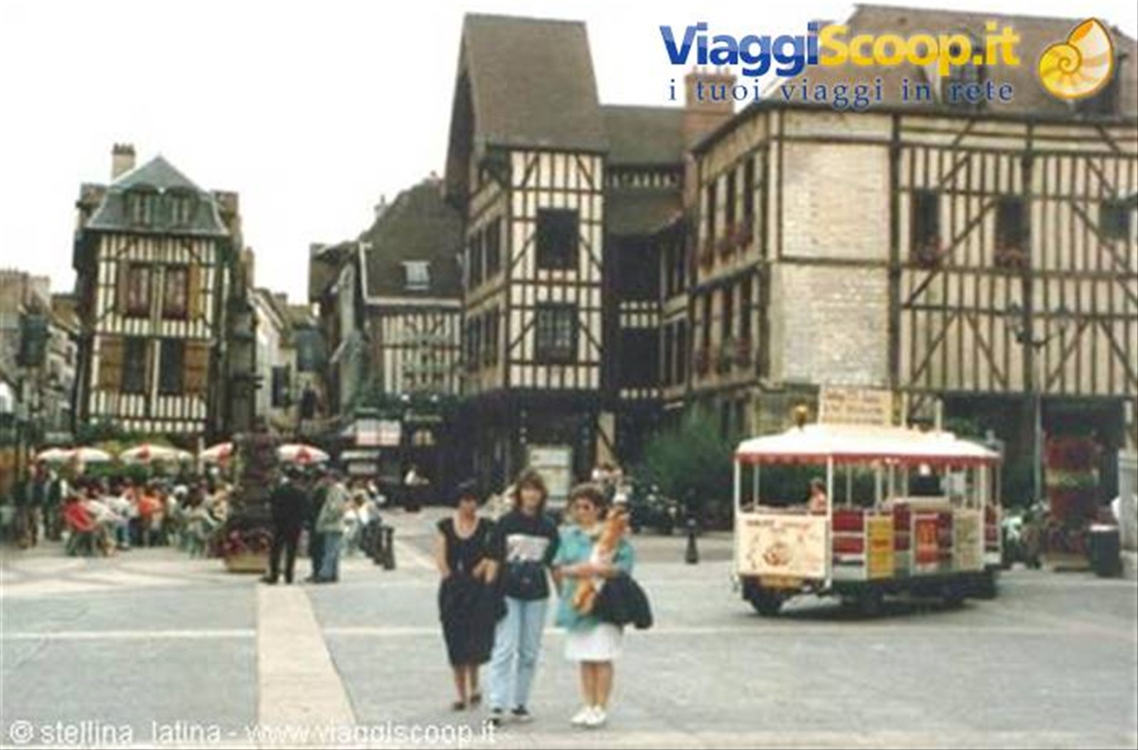 Troyes, Rue Champeaux situata al centro della città vecchia con case a graticcio del 1500-1600