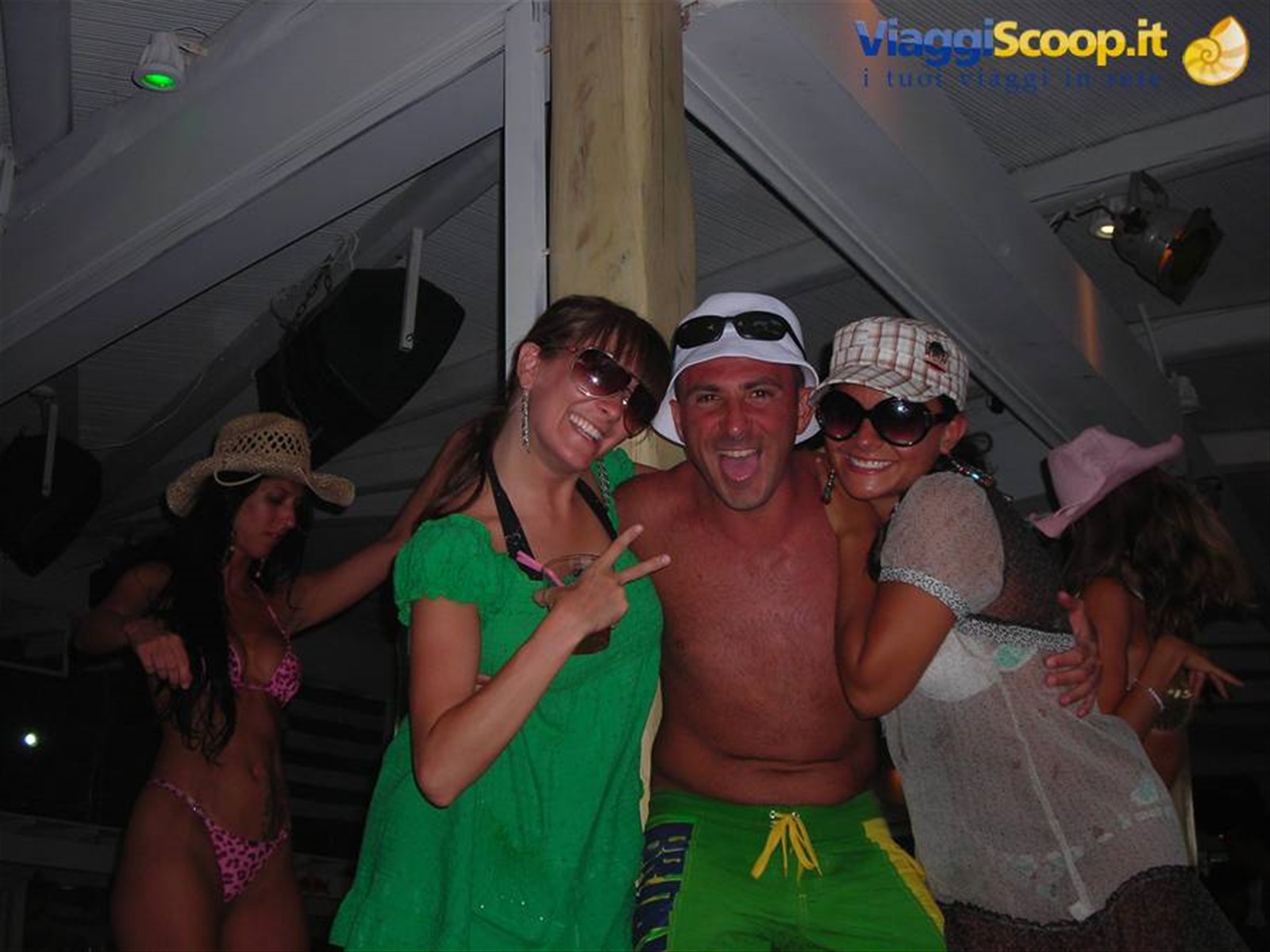 Rochi al Tropicana