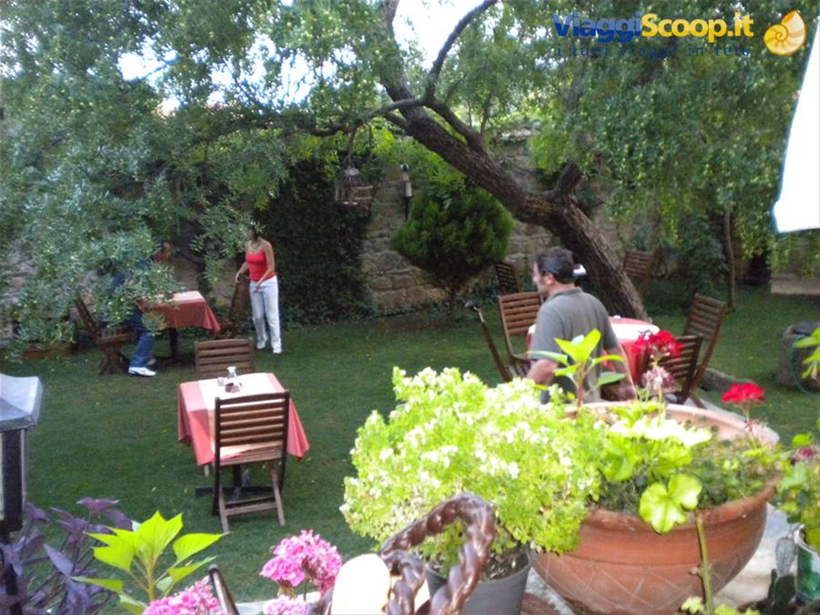 SUGGESTIVO GIARDINO INTERNO DELL'HOTEL HUNNAP HAN