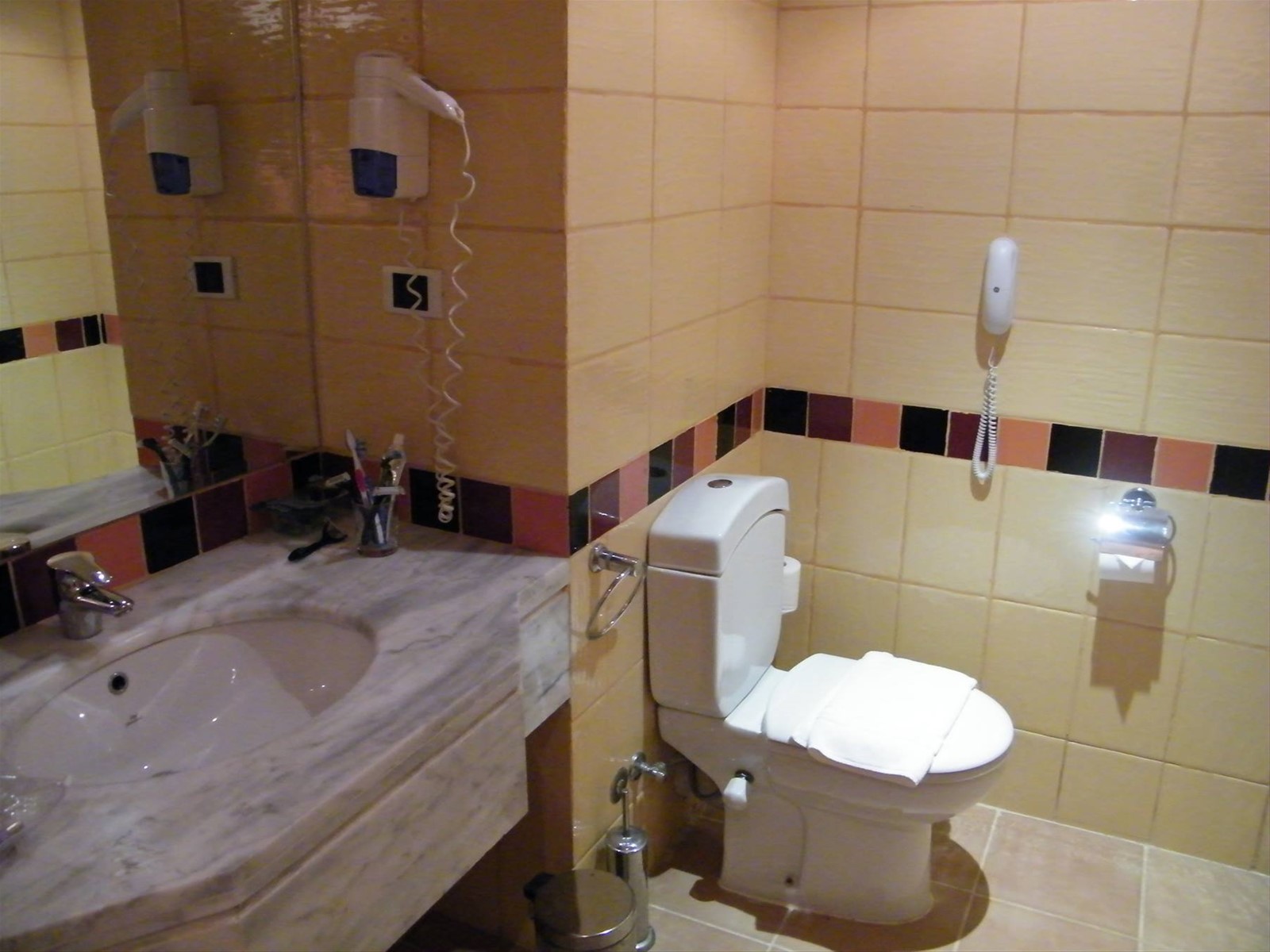 il bagno della camera standard