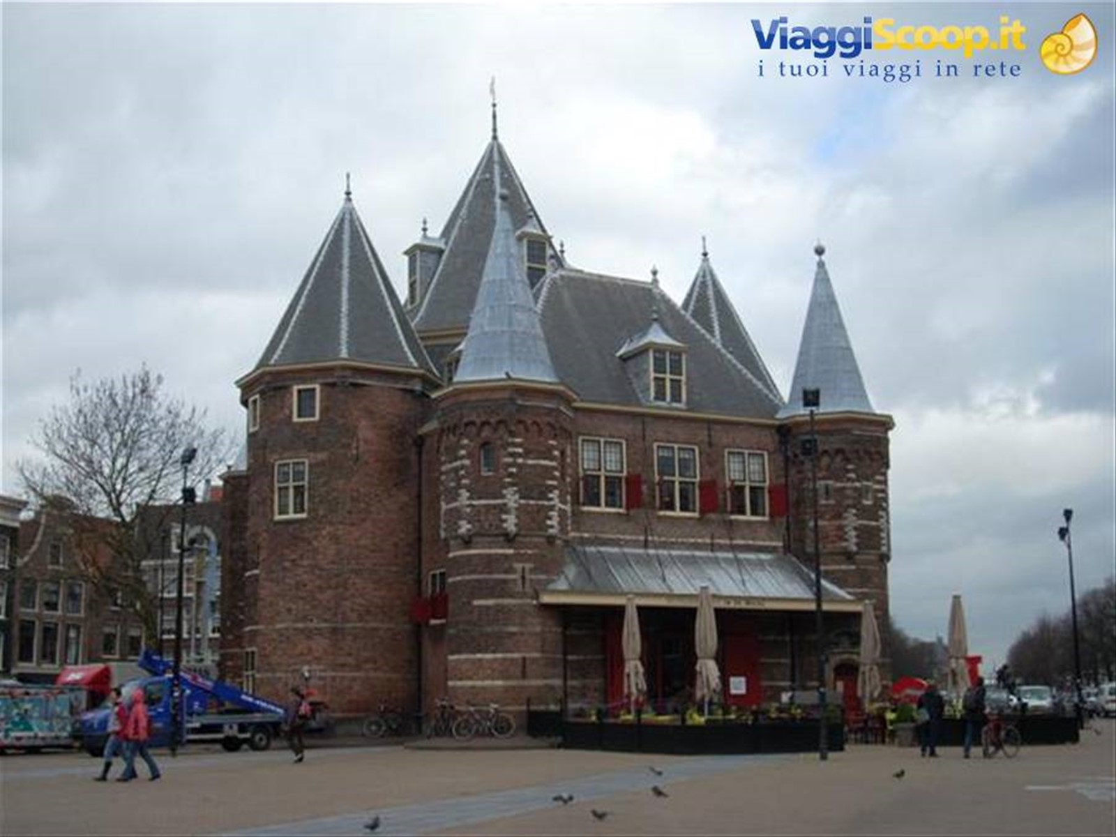 the waag