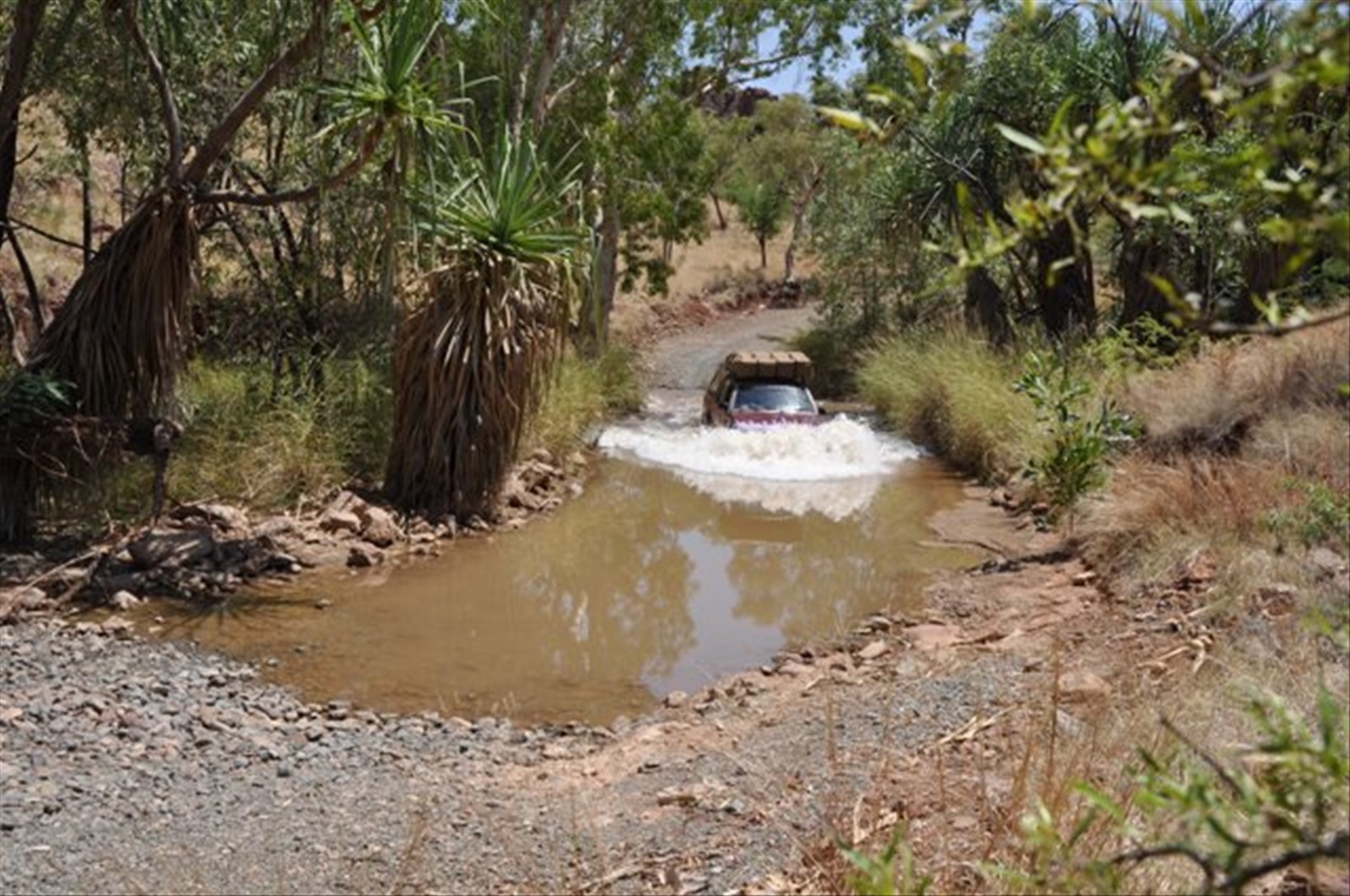 Guado insidioso sulla pista del Purnululu