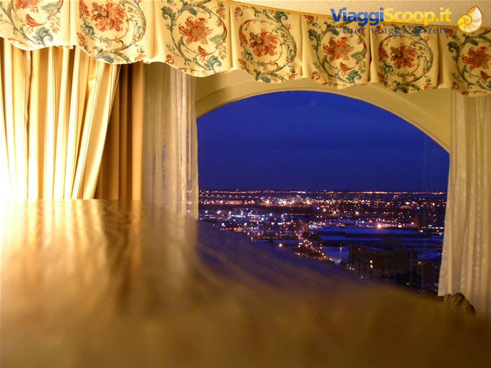 Vista dal 24° piano, stanza 2416