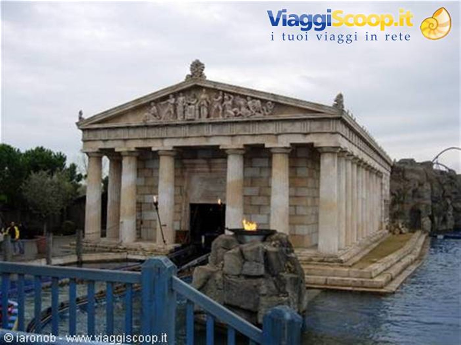 Europa Park - zona della Grecia - Roller coaster sull'acqua -