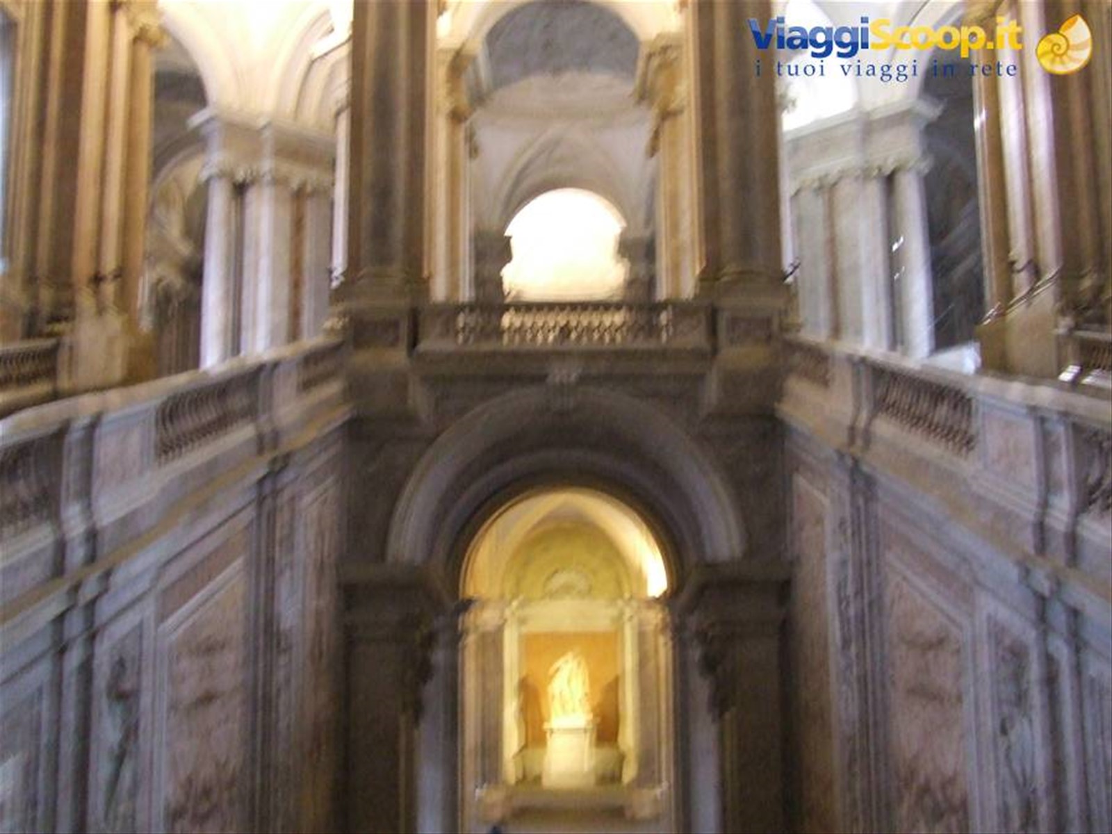 REGGIA DI CASERTA - Scala d'Ingresso