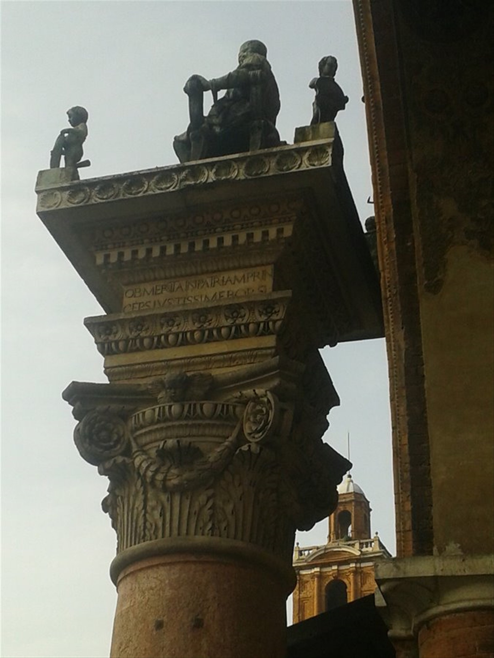 FERRARA - Particolare del Palazzo Comunale