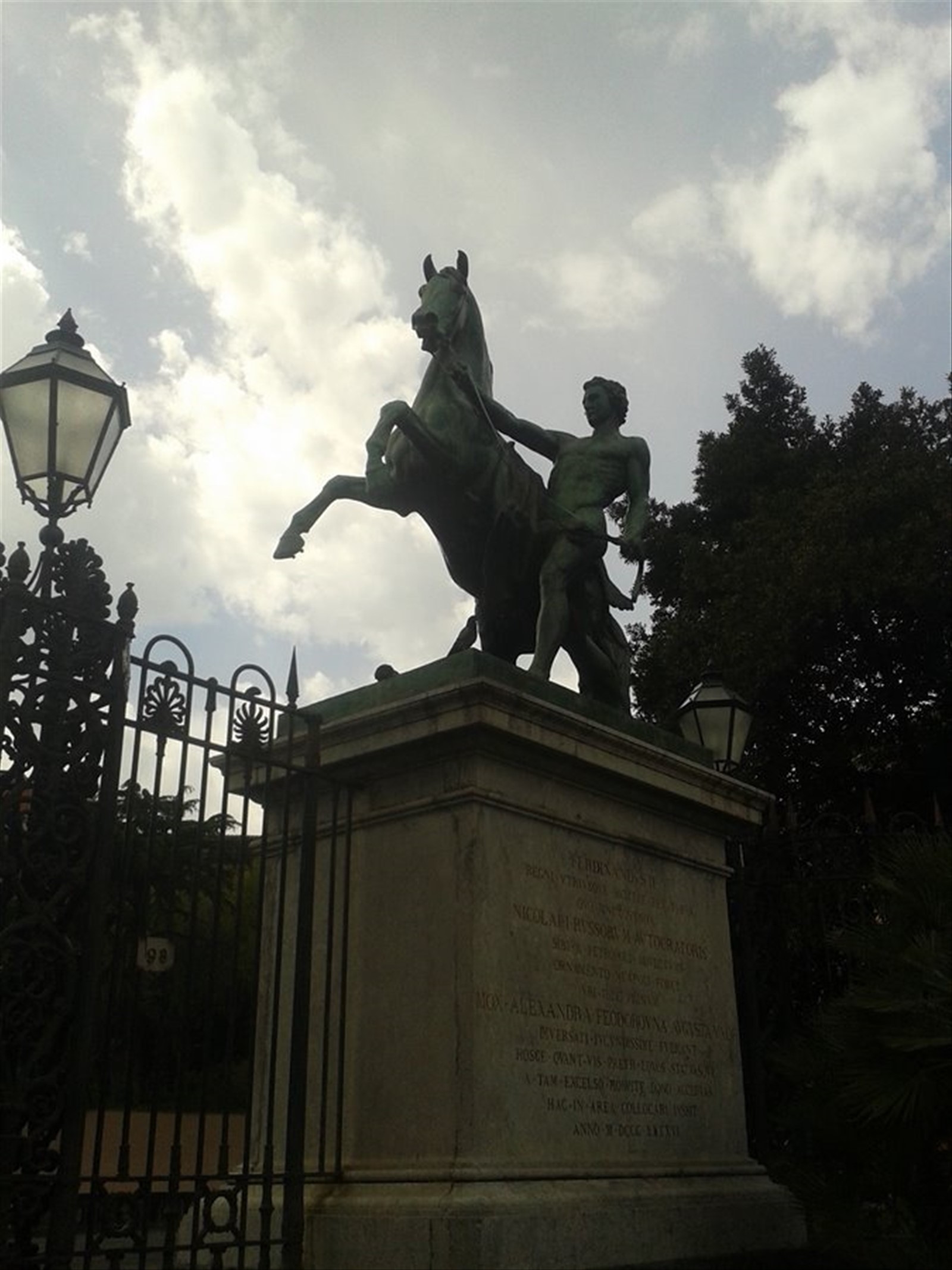 NAPOLI - Palazzo Reale : particolare