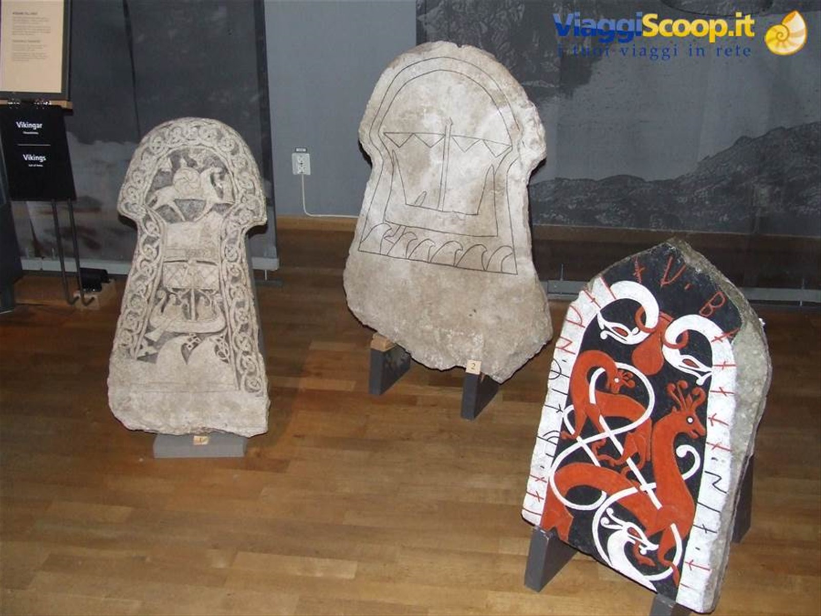 STOCCOLMA - Museo di Storia : pietre runiche