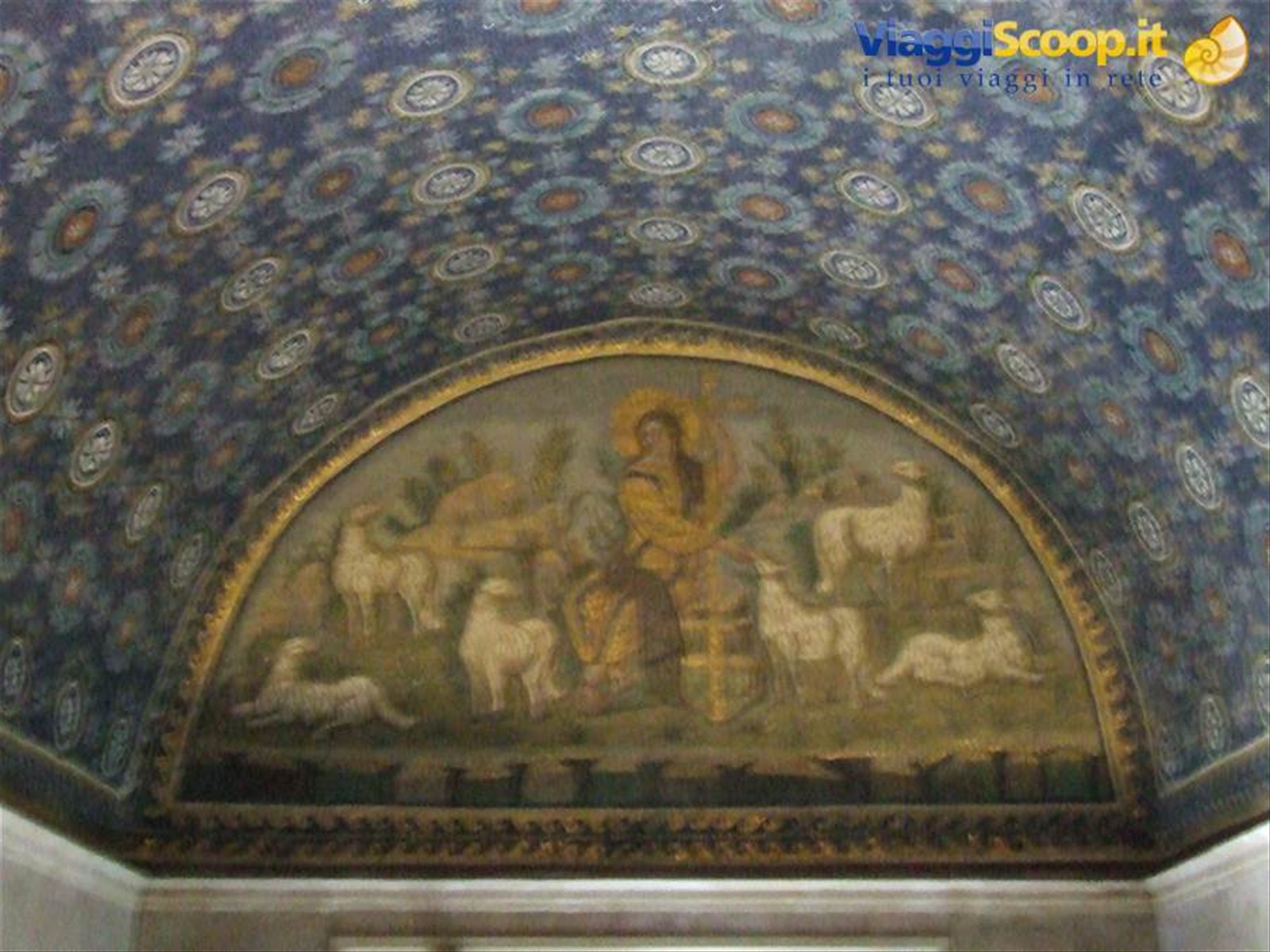 RAVENNA - Mausoleo di Galla Placidia : interno
