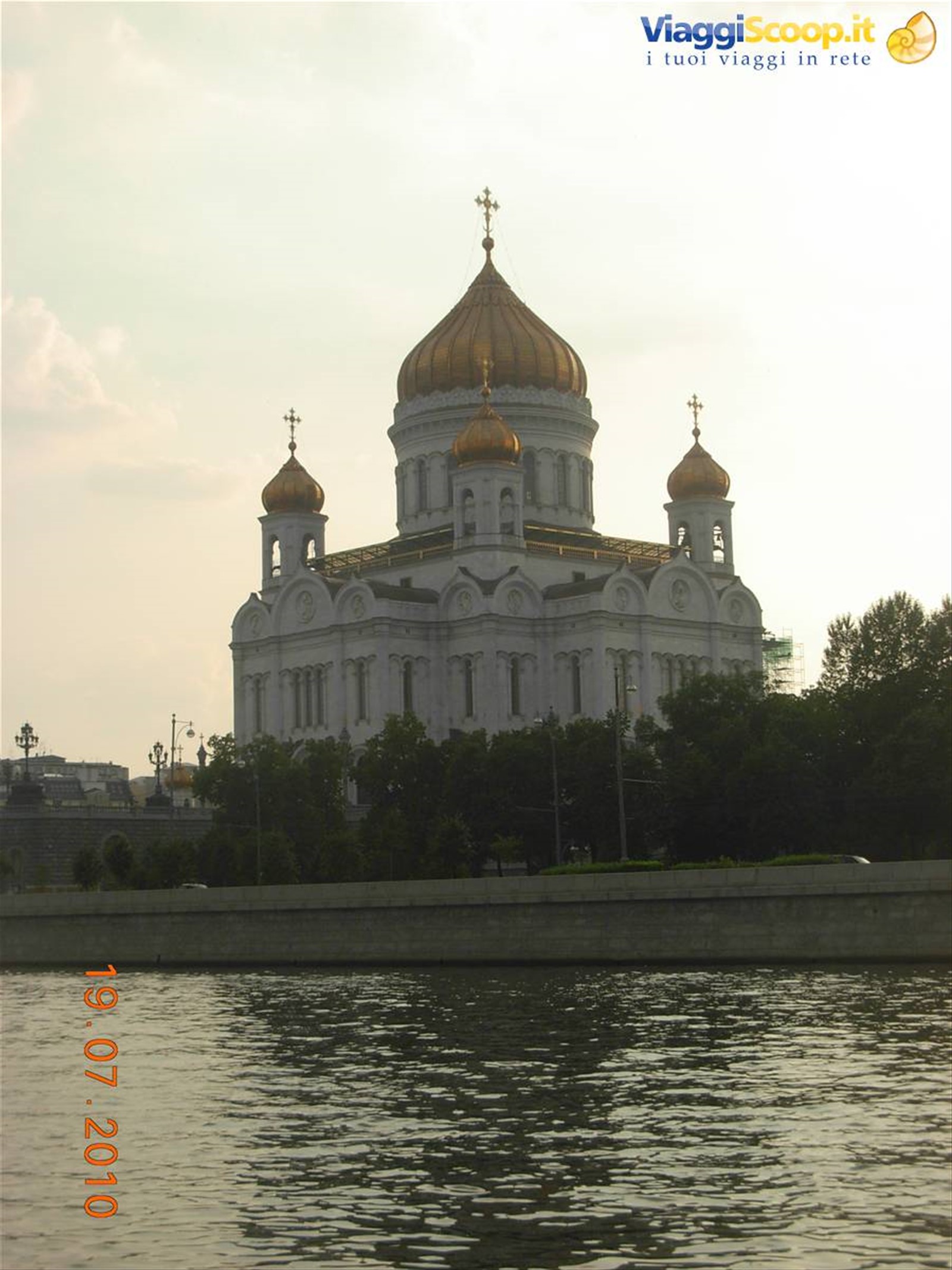 Mosca - Cattedrale del Cristo Salvatore visto dal fiume Mosca